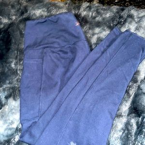 Dark blue leggings w/pockets